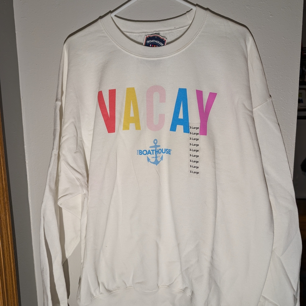 The Boathouse Women's Cream 'VACAY' Crewneck Sweatshirt